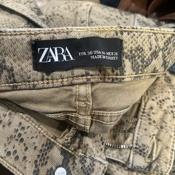 Zara python snake skin jeans size 4 or small - Picture 3 of 3